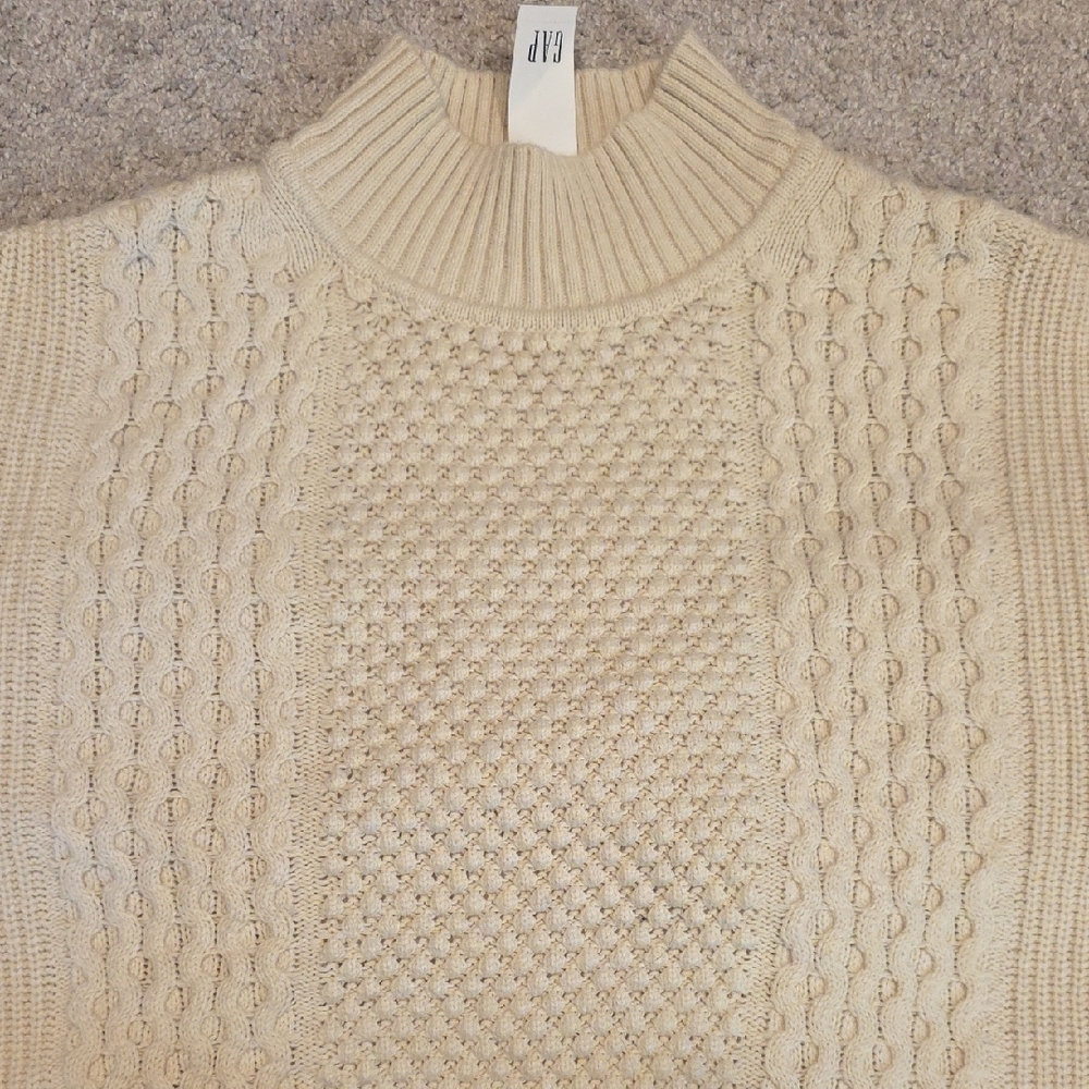 Gap Women's Cream Sweater - Picture 2 of 2